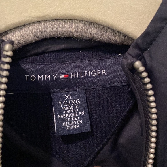 Men’s Tommy Hilfiger Sweater - Picture 7 of 9
